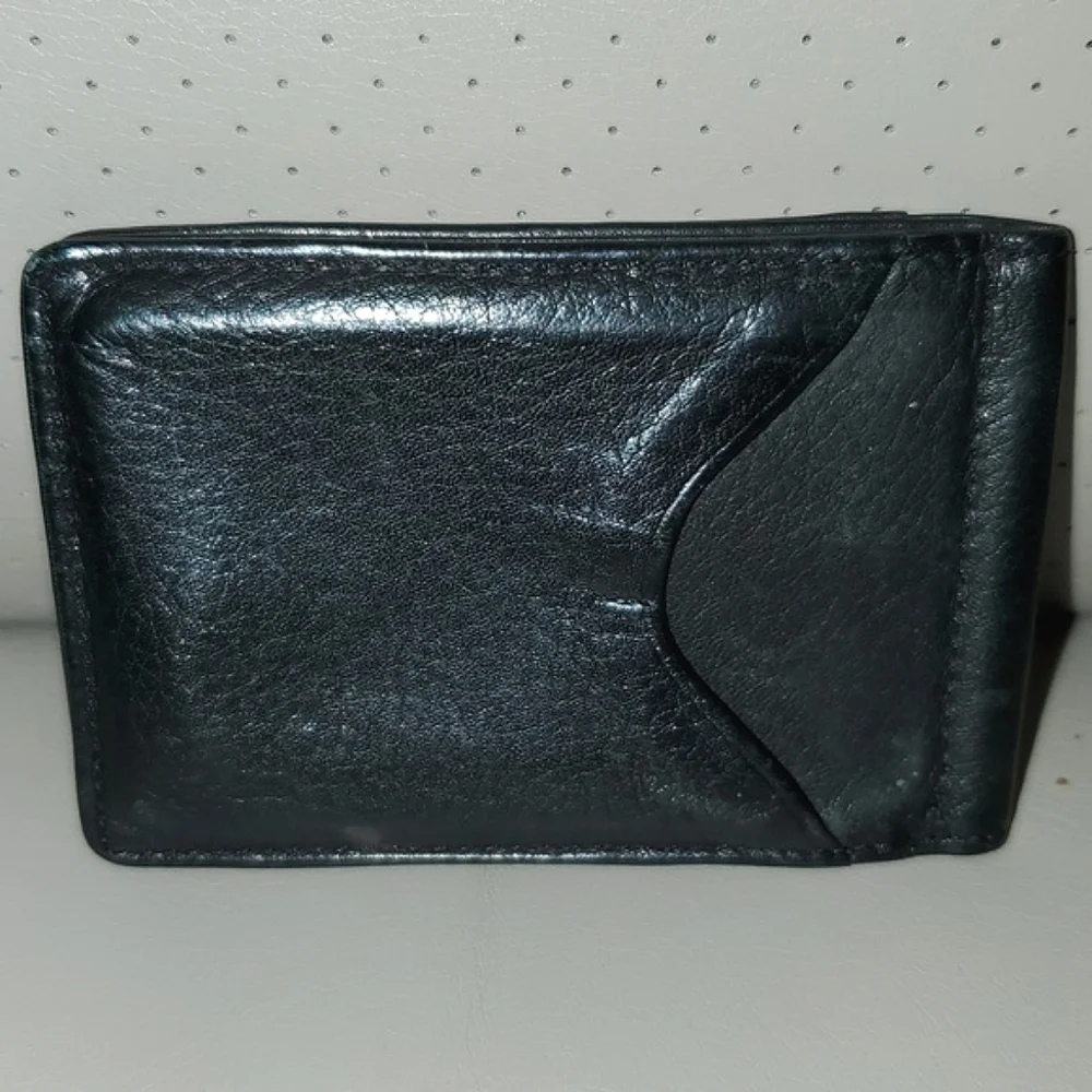 G.H. Bass & Co. Leather Card Holder Money Clip